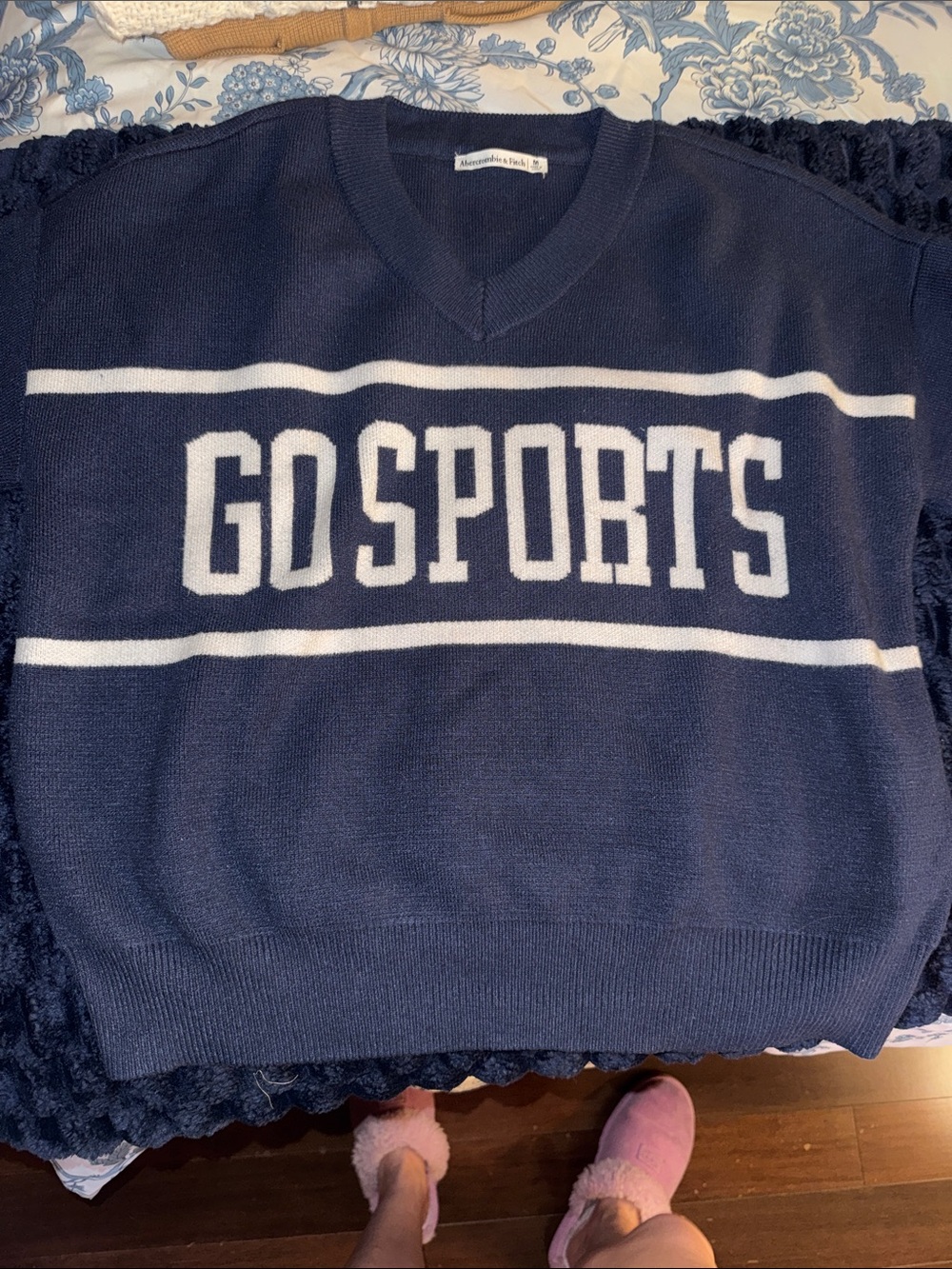 Abercrombie & Fitch Navy and White V-Neck 'GO SPORTS' Sweater
